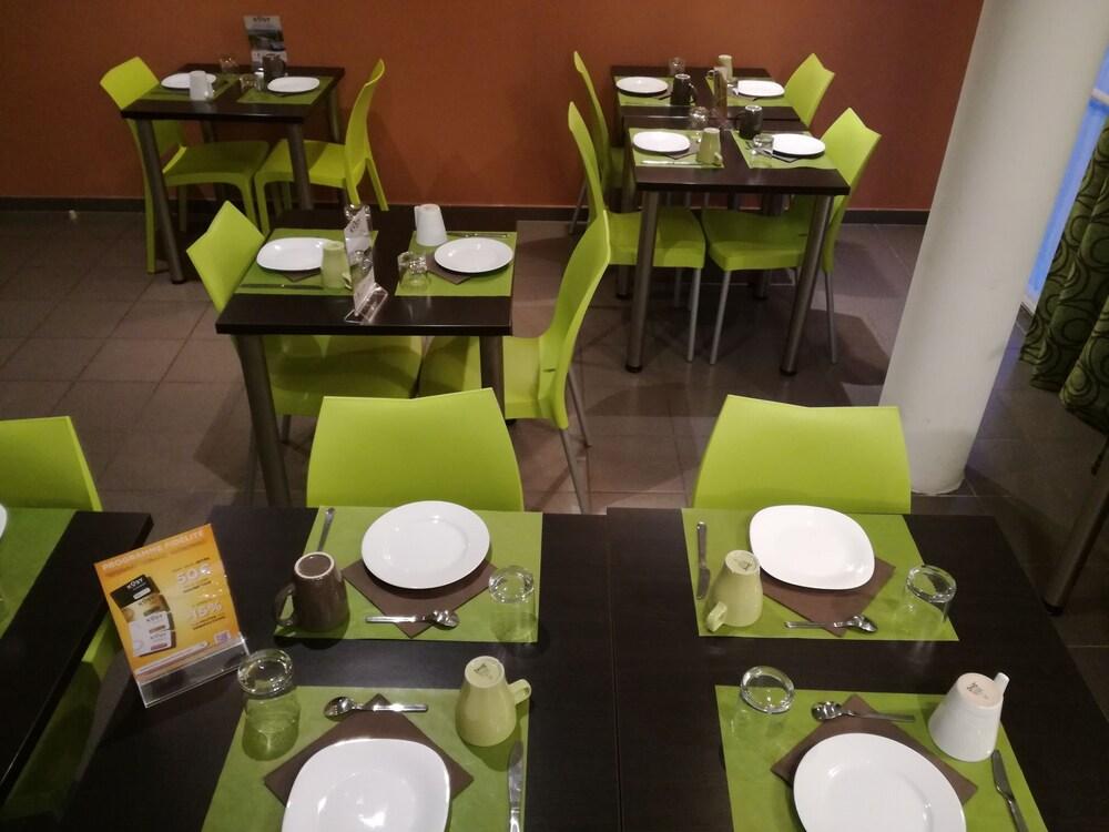 Kosy - Campus Del Sol Esplanade Apartahotel 2*